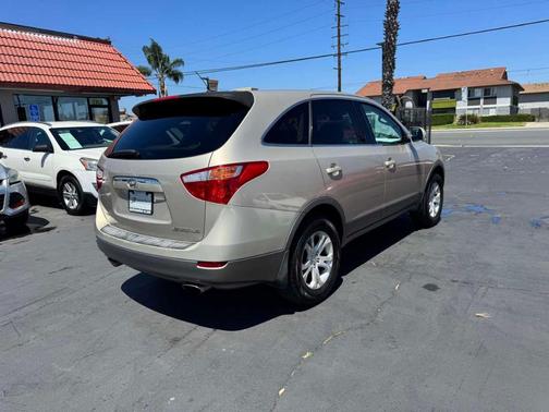 Satin Beige Metallic 2009 Hyundai Veracruz GLS
