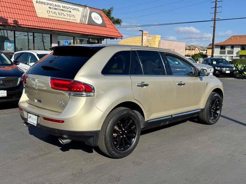 2011 Lincoln MKX Base