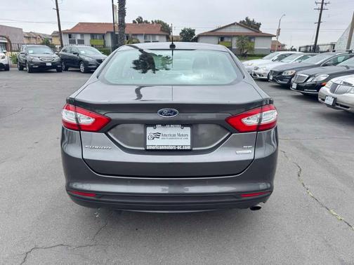 2016 Ford Fusion SE
