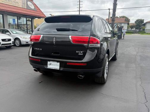 2013 Lincoln MKX Base
