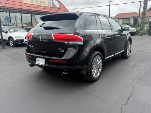 2013 Lincoln MKX Base