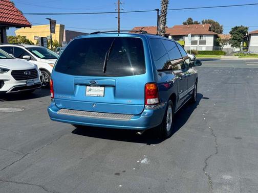 Light Sapphire Blue Metallic 2003 Ford Windstar SE