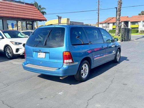Light Sapphire Blue Metallic 2003 Ford Windstar SE
