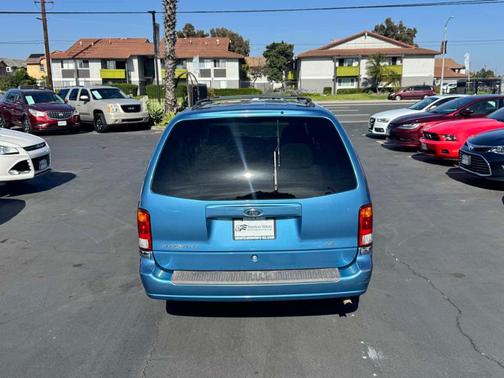 Light Sapphire Blue Metallic 2003 Ford Windstar SE