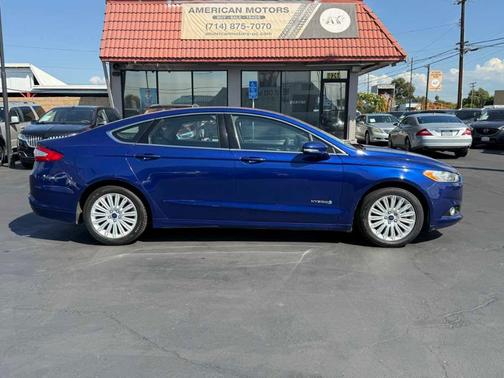2016 Ford Fusion Hybrid SE