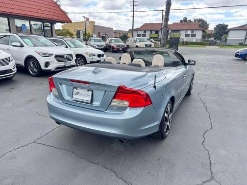Celestial Blue Pearl Metallic 2012 Volvo C70 T5