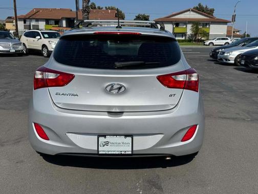 2017 Hyundai Elantra GT Base