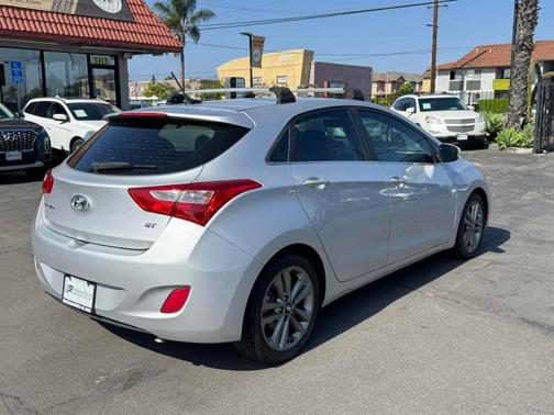 2017 Hyundai Elantra GT Base