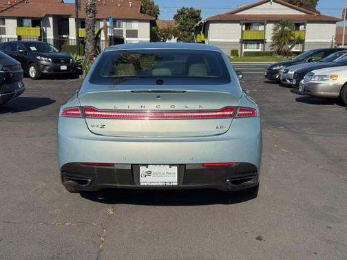2013 Lincoln MKZ Hybrid Base