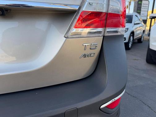 2016 Volvo XC70 T5 Platinum