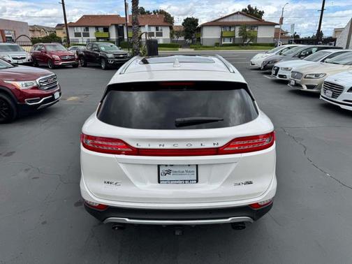 White Platinum Tri-Coat Metallic 2015 Lincoln MKC Base