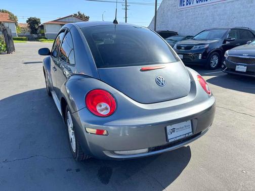 2006 Volkswagen New Beetle 2.5