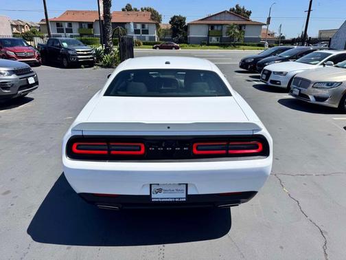 2018 Dodge Challenger SXT