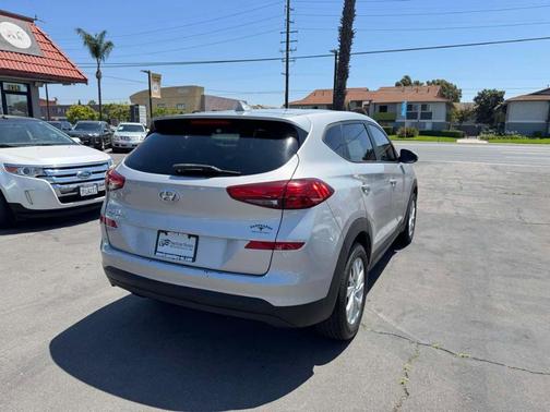 2020 Hyundai TUCSON SE