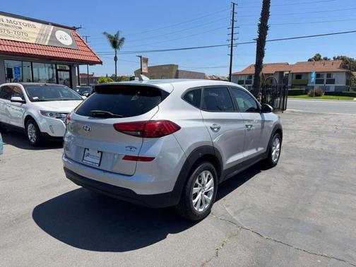 2020 Hyundai TUCSON SE