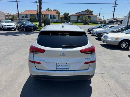 2020 Hyundai TUCSON SE