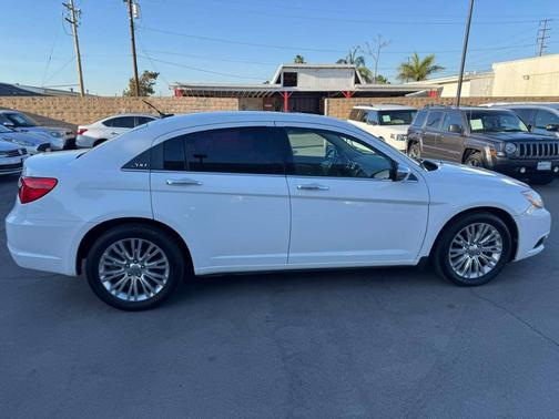 2012 Chrysler 200 Limited