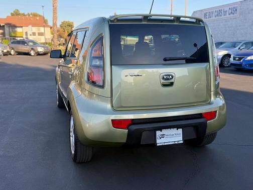 2011 Kia Soul +