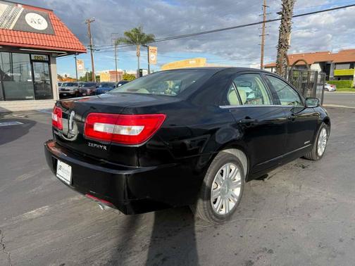 2006 Lincoln Zephyr Base (100B)