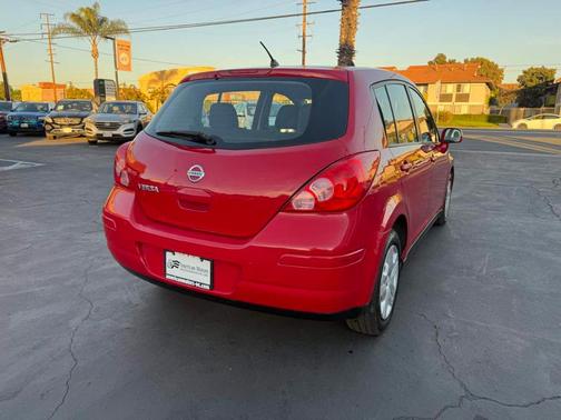 2012 Nissan Versa 1.8 S