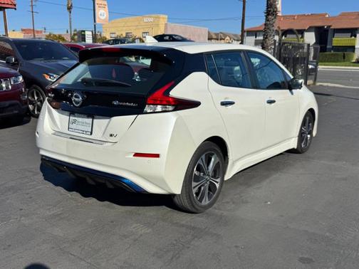 2020 Nissan Leaf SV