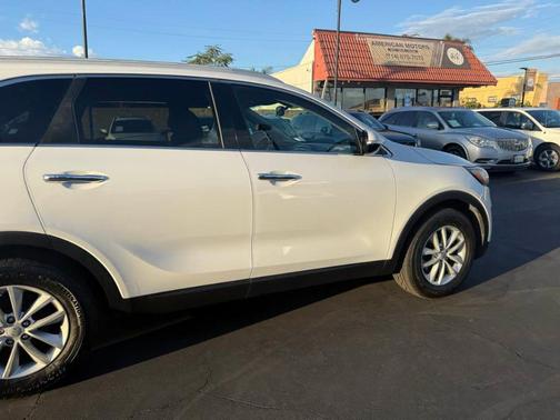 2016 Kia Sorento LX