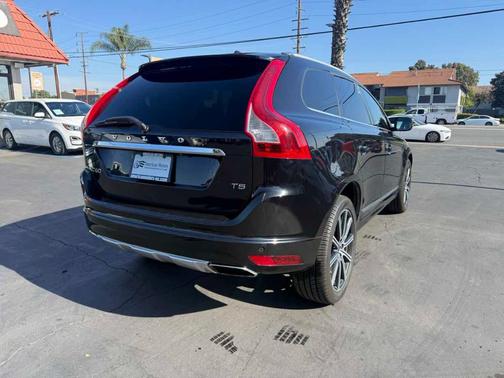 2015 Volvo XC60 T5 Drive-E Premier Plus