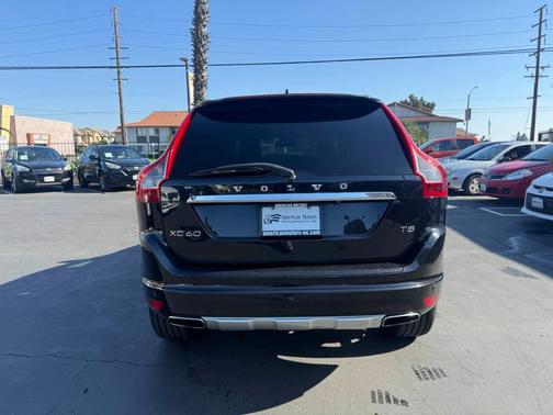 2015 Volvo XC60 T5 Drive-E Premier Plus