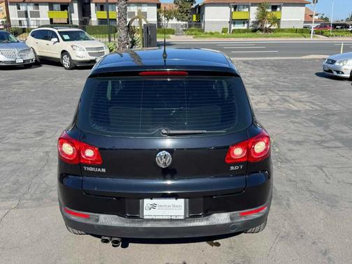 2010 Volkswagen Tiguan S