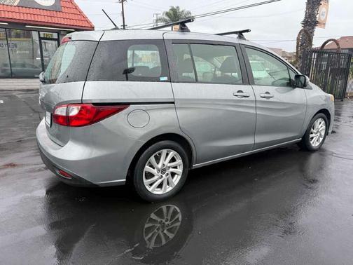 2014 Mazda Mazda5 Sport