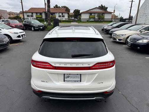 White Platinum Tri-Coat Metallic 2017 Lincoln MKC Reserve