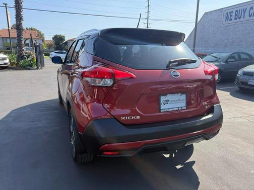2018 Nissan Kicks SR