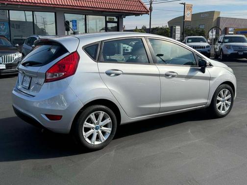 2013 Ford Fiesta SE