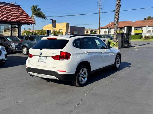 Mineral White Metallic 2014 BMW X1 sDrive28i