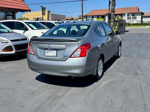 Magnetic Gray 2014 Nissan Versa 1.6 S+