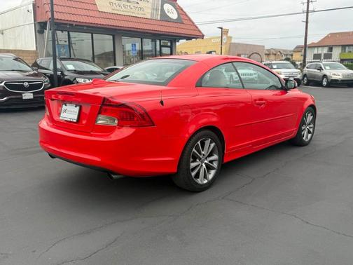 2011 Volvo C70 T5