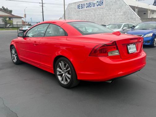 2011 Volvo C70 T5