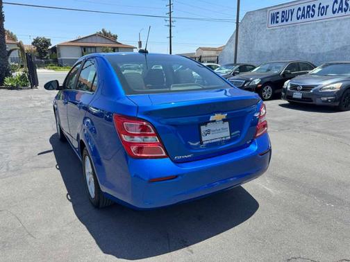 2017 Chevrolet Sonic LT