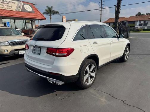 2018 Mercedes-Benz GLC 300 Base