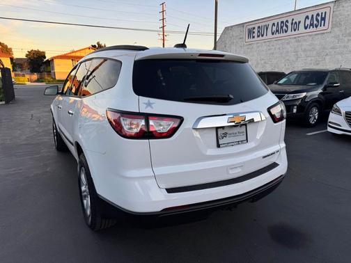 2016 Chevrolet Traverse LS