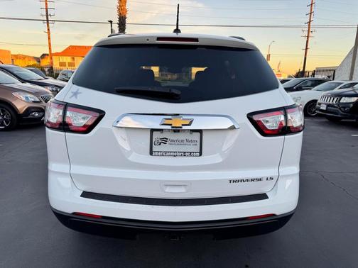 2016 Chevrolet Traverse LS