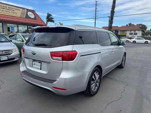 2017 Kia Sedona SX