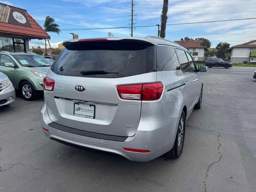 2017 Kia Sedona SX