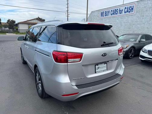 2017 Kia Sedona SX