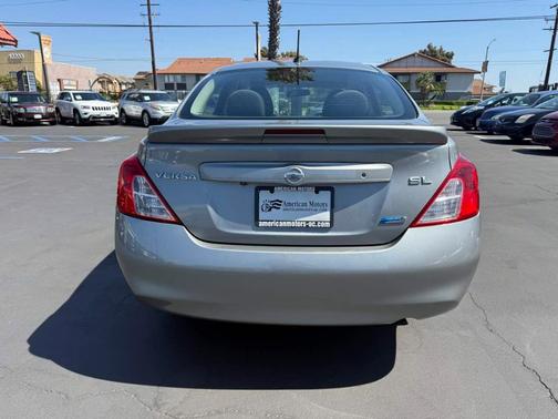 2013 Nissan Versa 1.6 SL