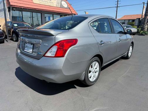 2013 Nissan Versa 1.6 SL