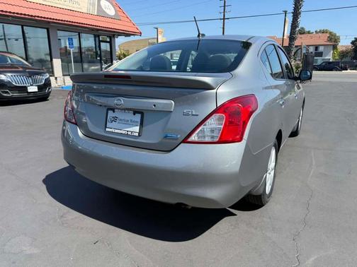 2013 Nissan Versa 1.6 SL