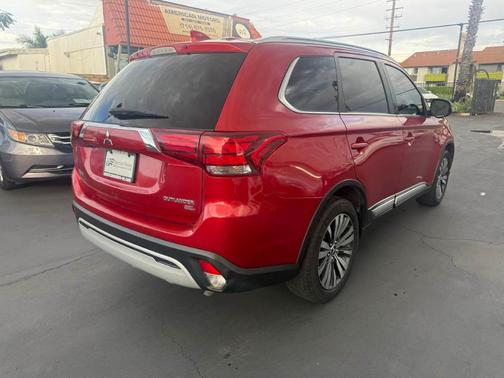 2019 Mitsubishi Outlander SE