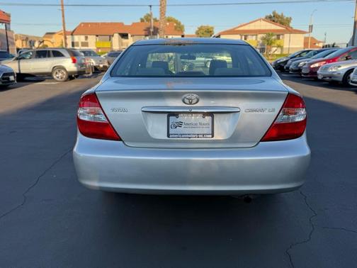 2004 Toyota Camry LE