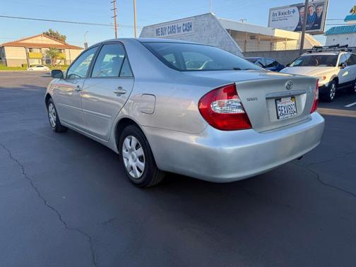 2004 Toyota Camry LE